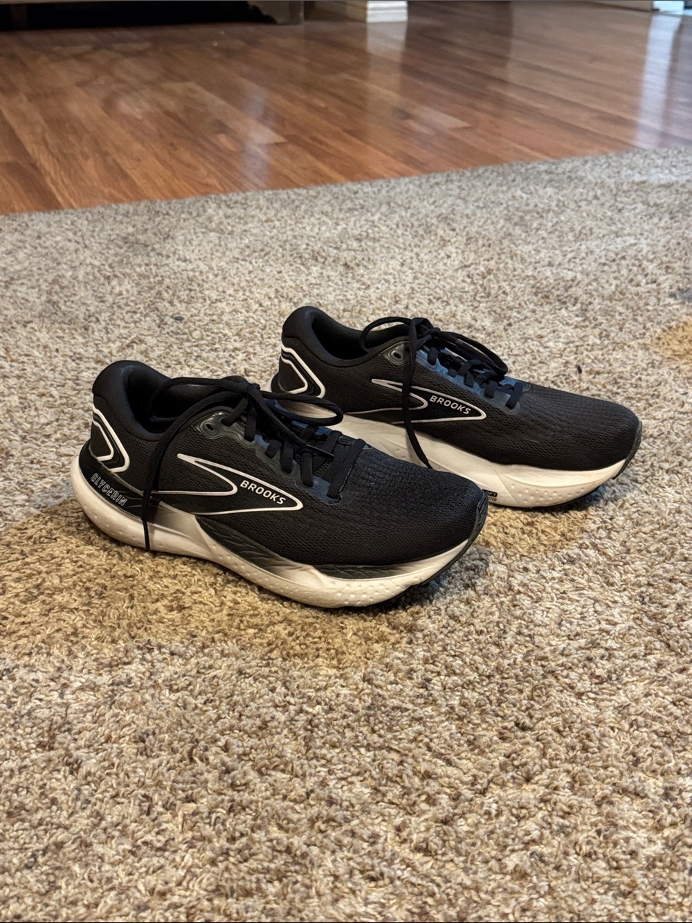 Brooks Glycerin 21 Black and White Athletic Running Sneakers